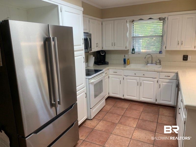 4211 Winchester Drive Mobile, AL 36693 - Photo 7 of 22