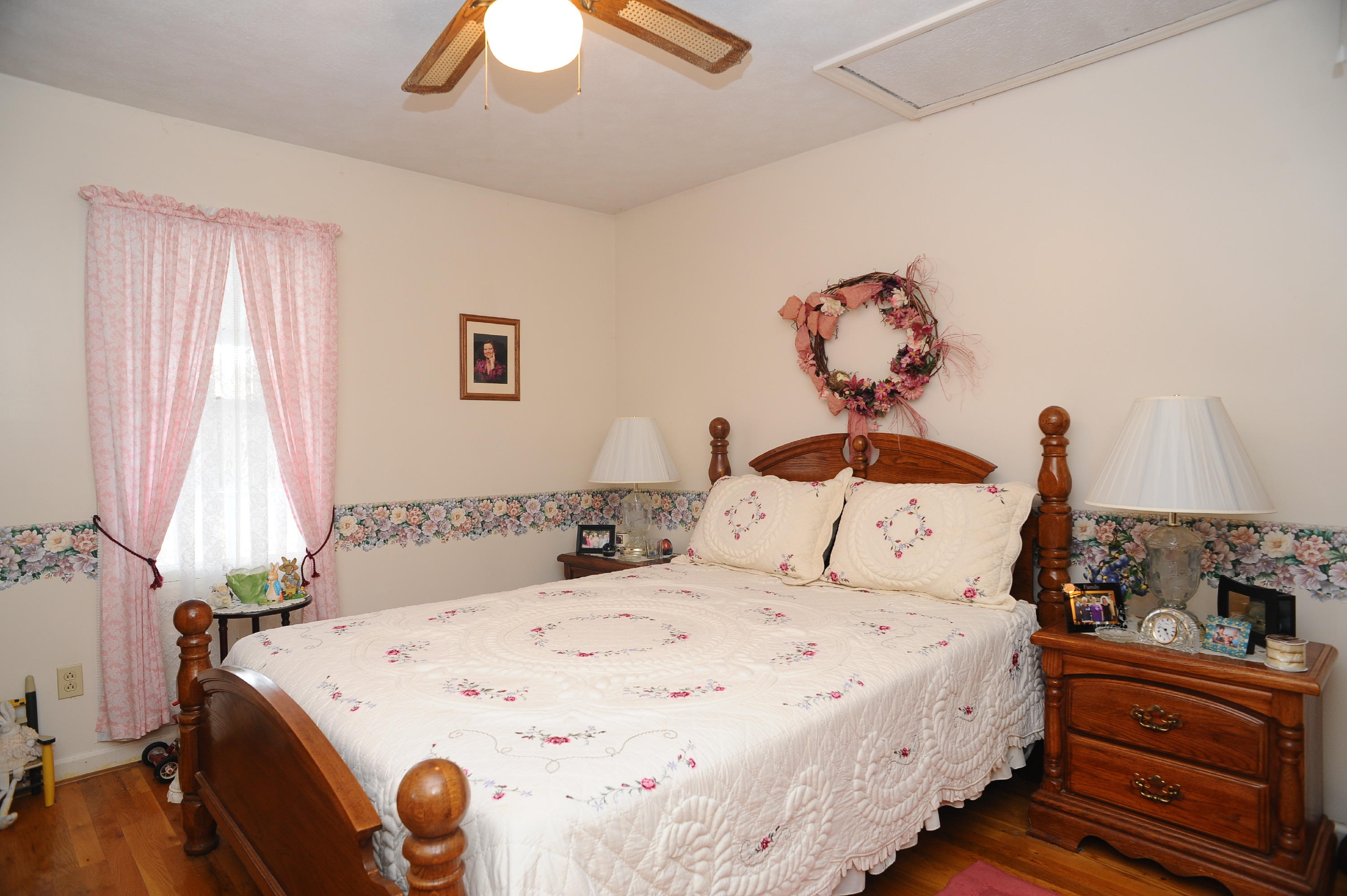 1101 Spring Valley Road Staffordsville, VA 24167 - Photo 24 of 47 DSC_6130.JPG