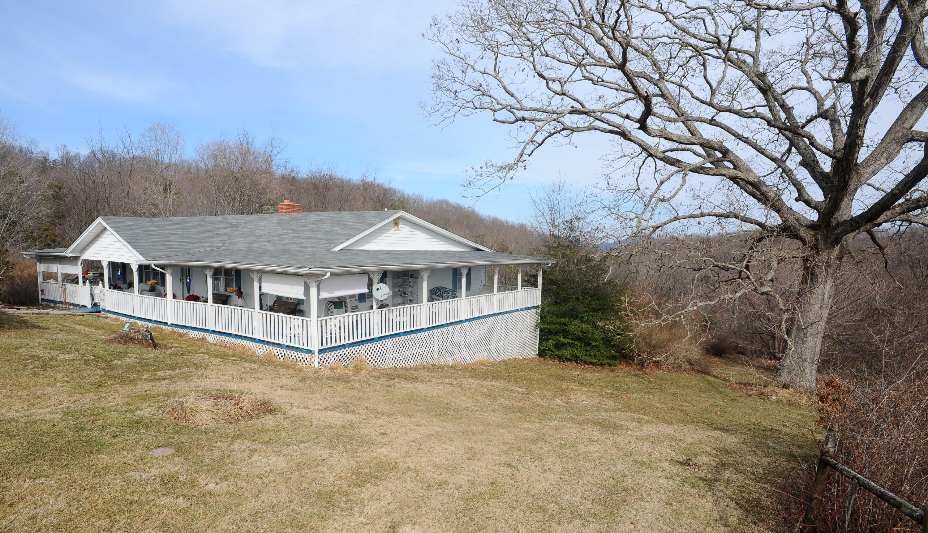 1101 Spring Valley Road Staffordsville, VA 24167 - Photo 47 of 47 DSC_6172(1).JPG