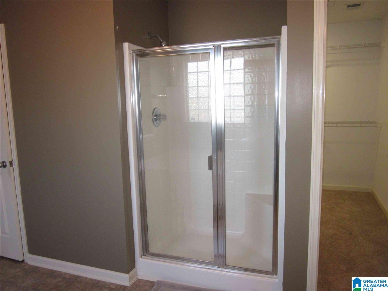2008 Lake Circle Sterrett, AL 35147 - Photo 13 of 22