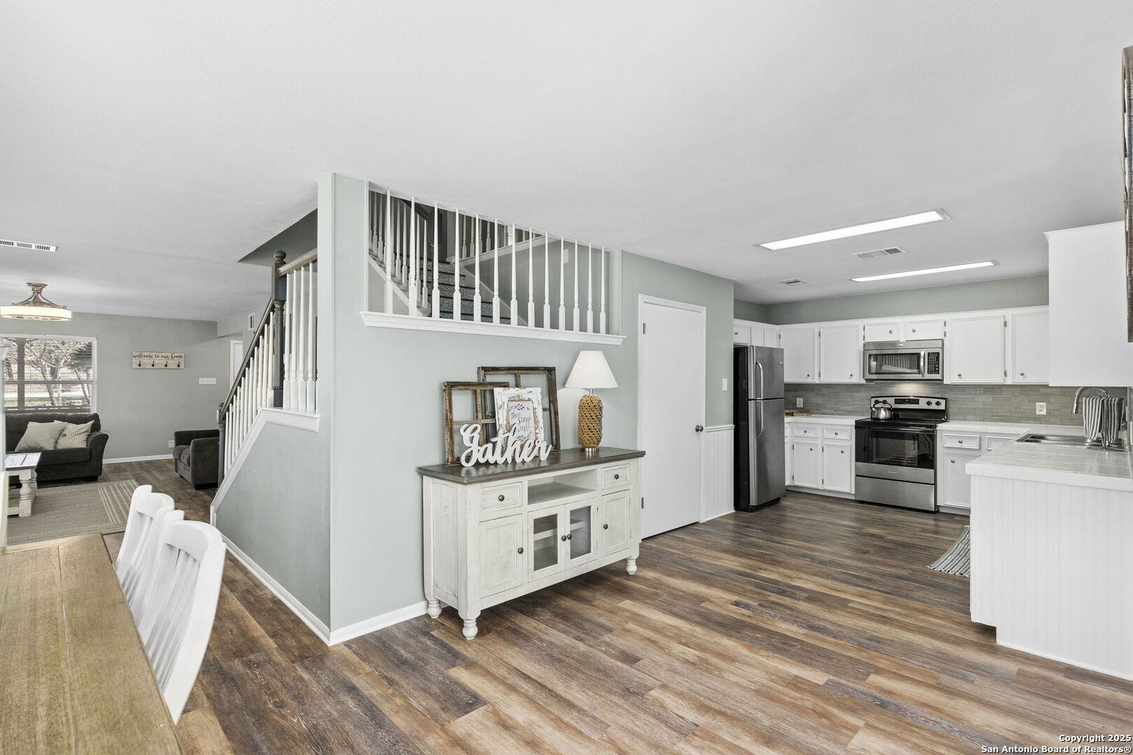 668 Indian Mound Road Tarpley, TX 78883 - Photo 20 of 50 a living room with furniture and a kitchen