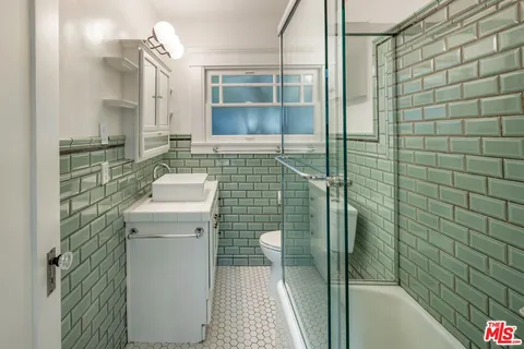 $1,649,000 | 1233 North Genesee Avenue, West Hollywood, CA 90046