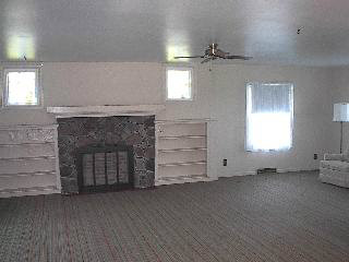18671 Hickory Road Milan, MI 48160 - Photo 4 of 13 541067-3.JPG