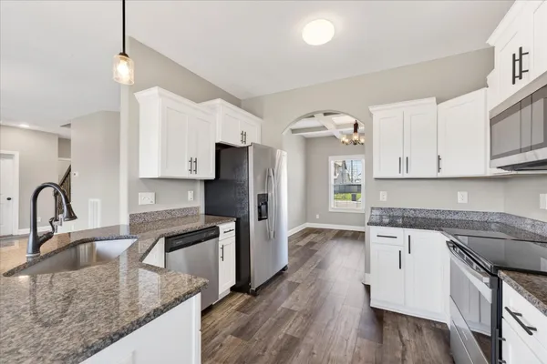 $2,200 | 413 Andean Court, Clarksville, TN 37040