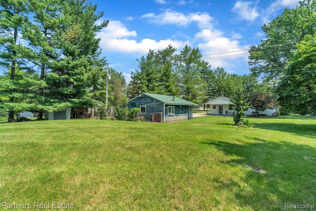2505 Oak Grove Road Howell, MI 48855 - Photo 7 of 34