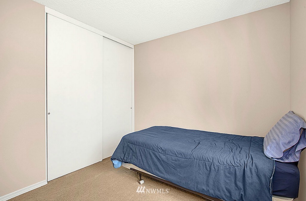 11823 Northeast 156th Street Bothell, WA 98011 - Photo 17 of 23 Gallery Image 17