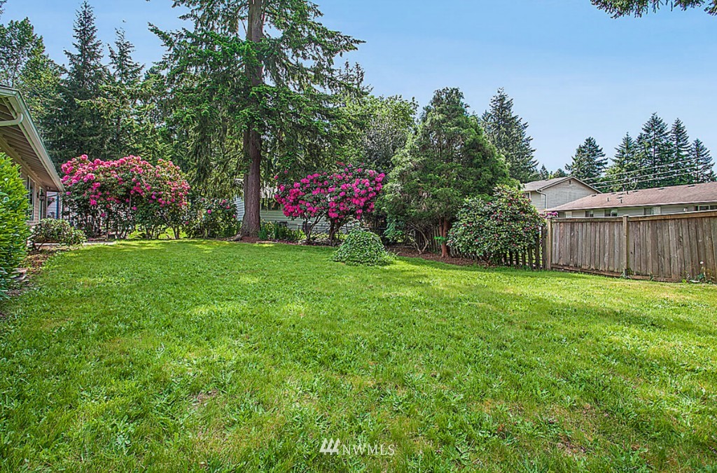 11823 Northeast 156th Street Bothell, WA 98011 - Photo 21 of 23 Gallery Image 21