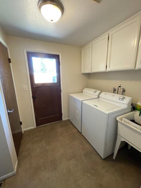 2382 Roberts Road Medford, OR 97504 - Photo 11 of 12 Laundry Room