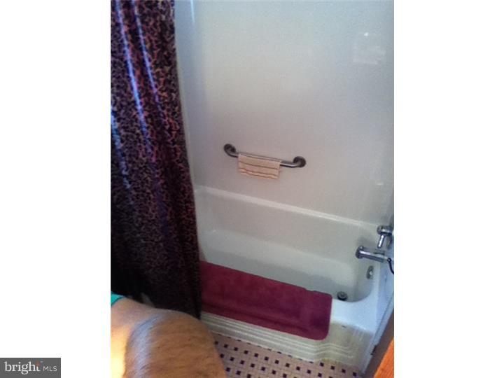 244 Beechwood Road Brookhaven, PA 19015 - Photo 15 of 25 Bathroom