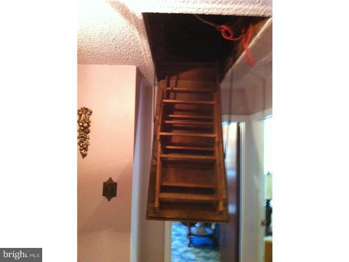 244 Beechwood Road Brookhaven, PA 19015 - Photo 16 of 25 View
