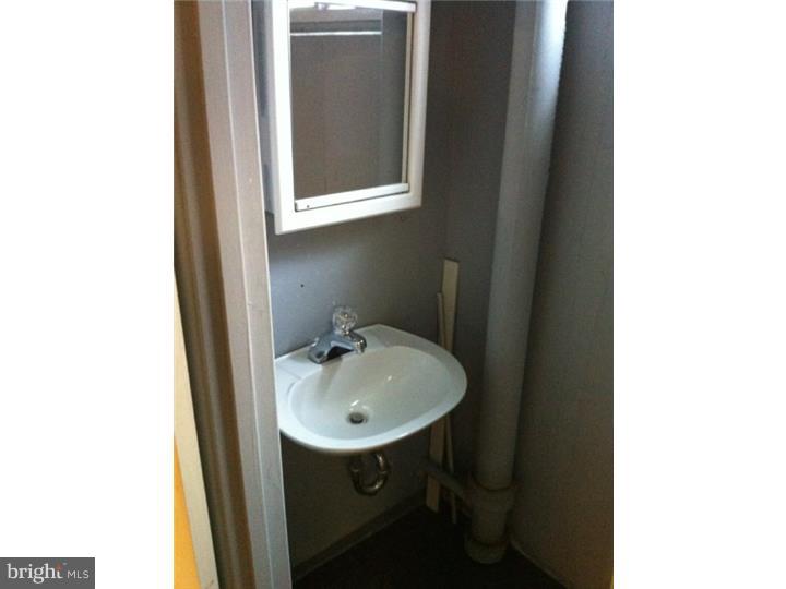 244 Beechwood Road Brookhaven, PA 19015 - Photo 19 of 25 Half Bath