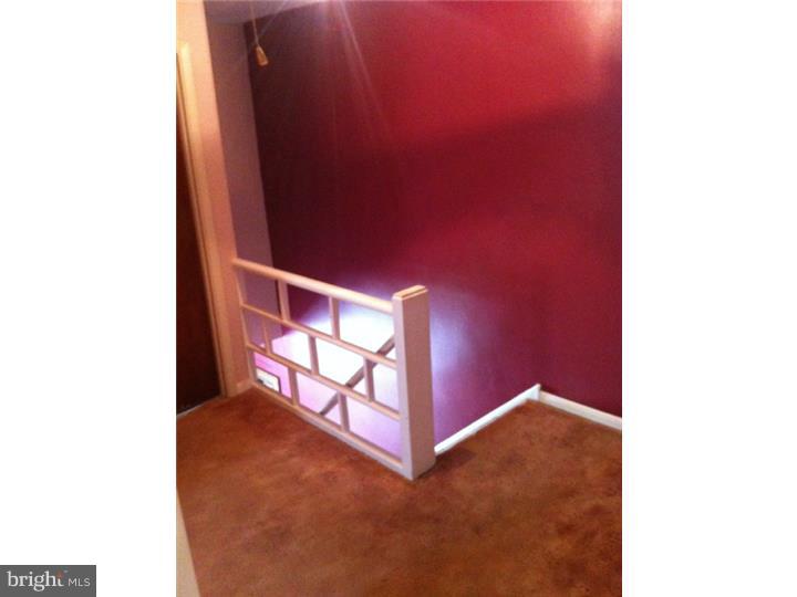 244 Beechwood Road Brookhaven, PA 19015 - Photo 10 of 25 Hallway