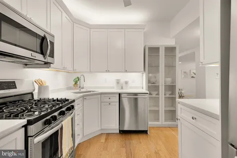 $570,000 | 3601 Connecticut Avenue Northwest, Unit L10, Washington, DC 20008