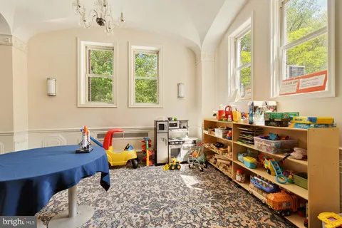 $570,000 | 3601 Connecticut Avenue Northwest, Unit L10, Washington, DC 20008