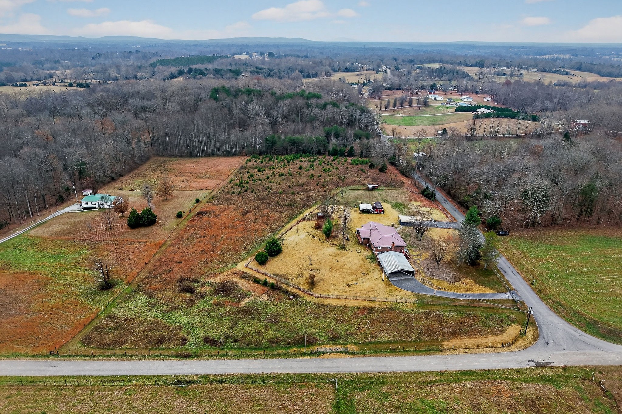 850 Wesley Chapel Road Sparta, TN 38583 - Photo 20 of 68 a view of a swimming pool