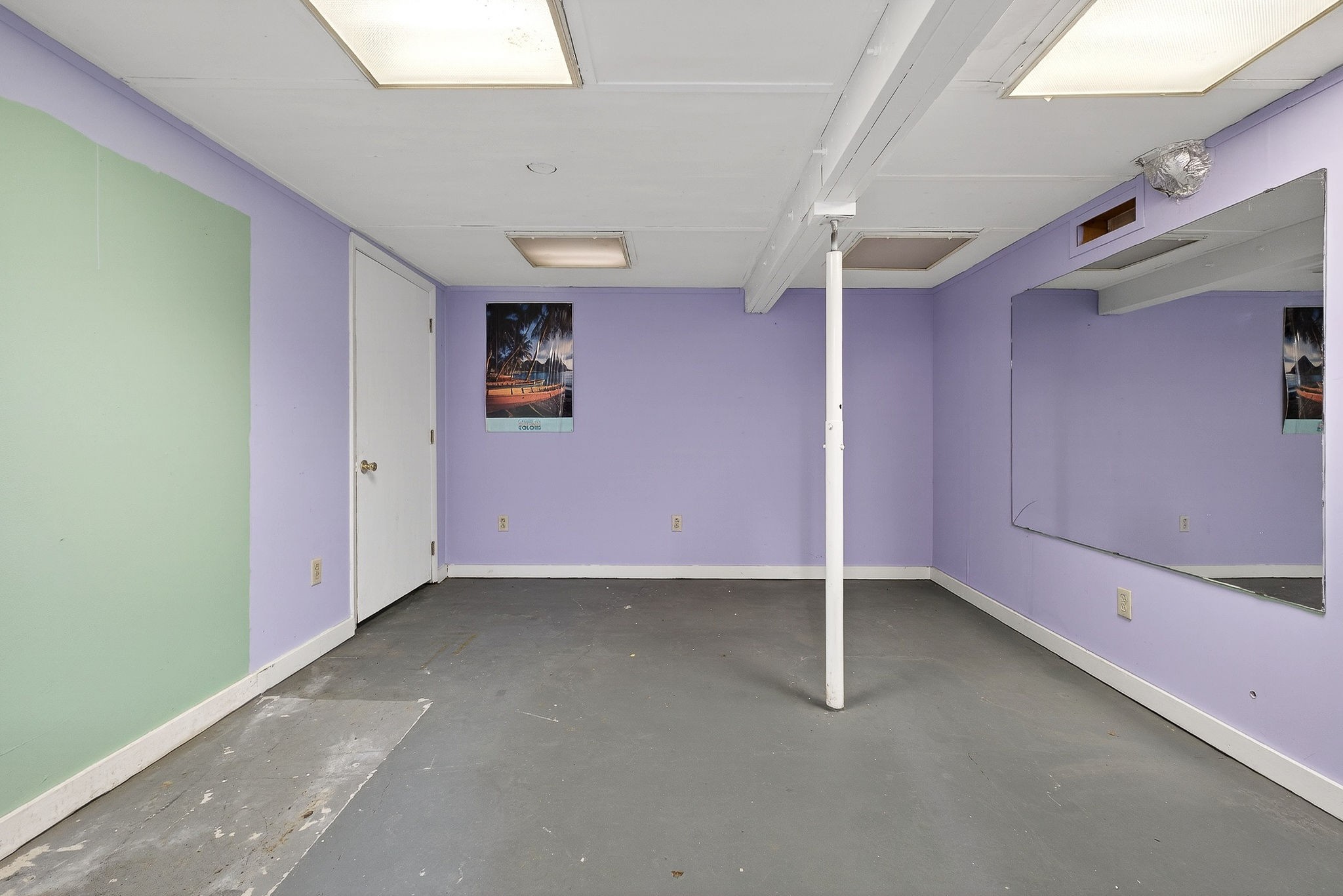 850 Wesley Chapel Road Sparta, TN 38583 - Photo 21 of 68 an empty room with windows