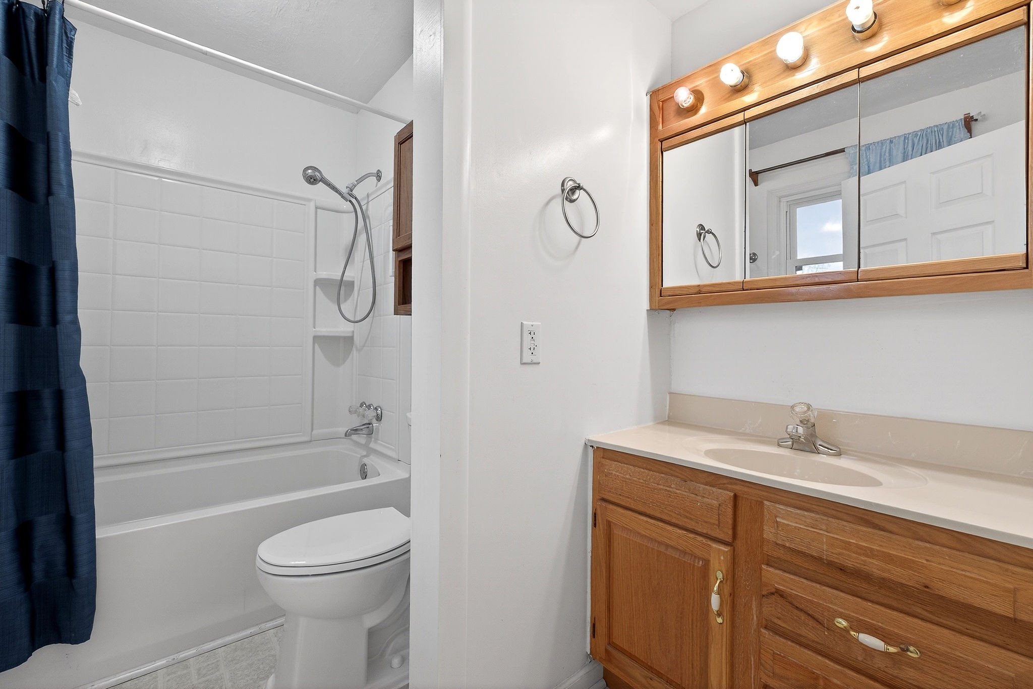 850 Wesley Chapel Road Sparta, TN 38583 - Photo 26 of 68 a bathroom with a sink a toilet and shower