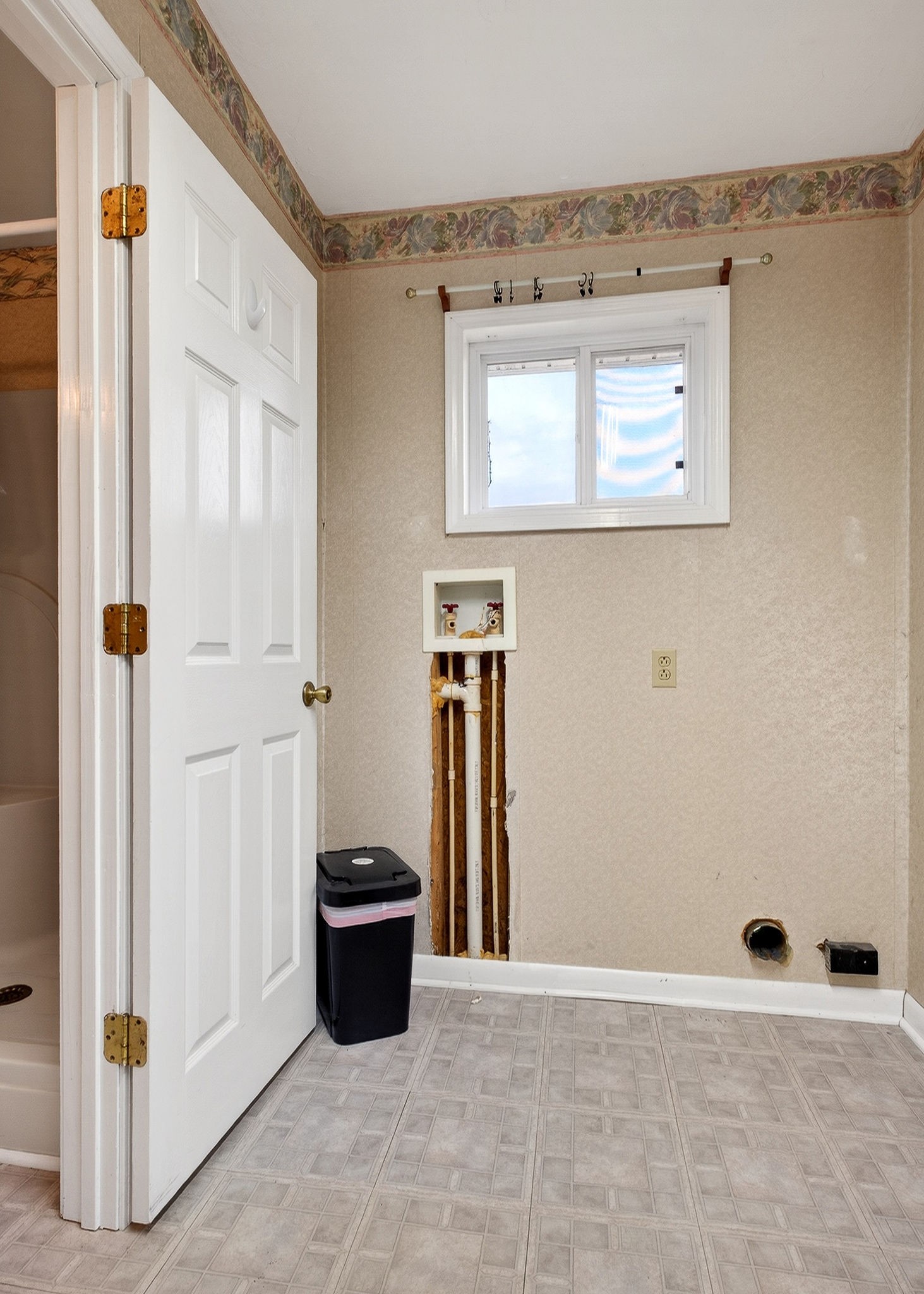 850 Wesley Chapel Road Sparta, TN 38583 - Photo 33 of 68 a view of a hallway with a door and wooden floor