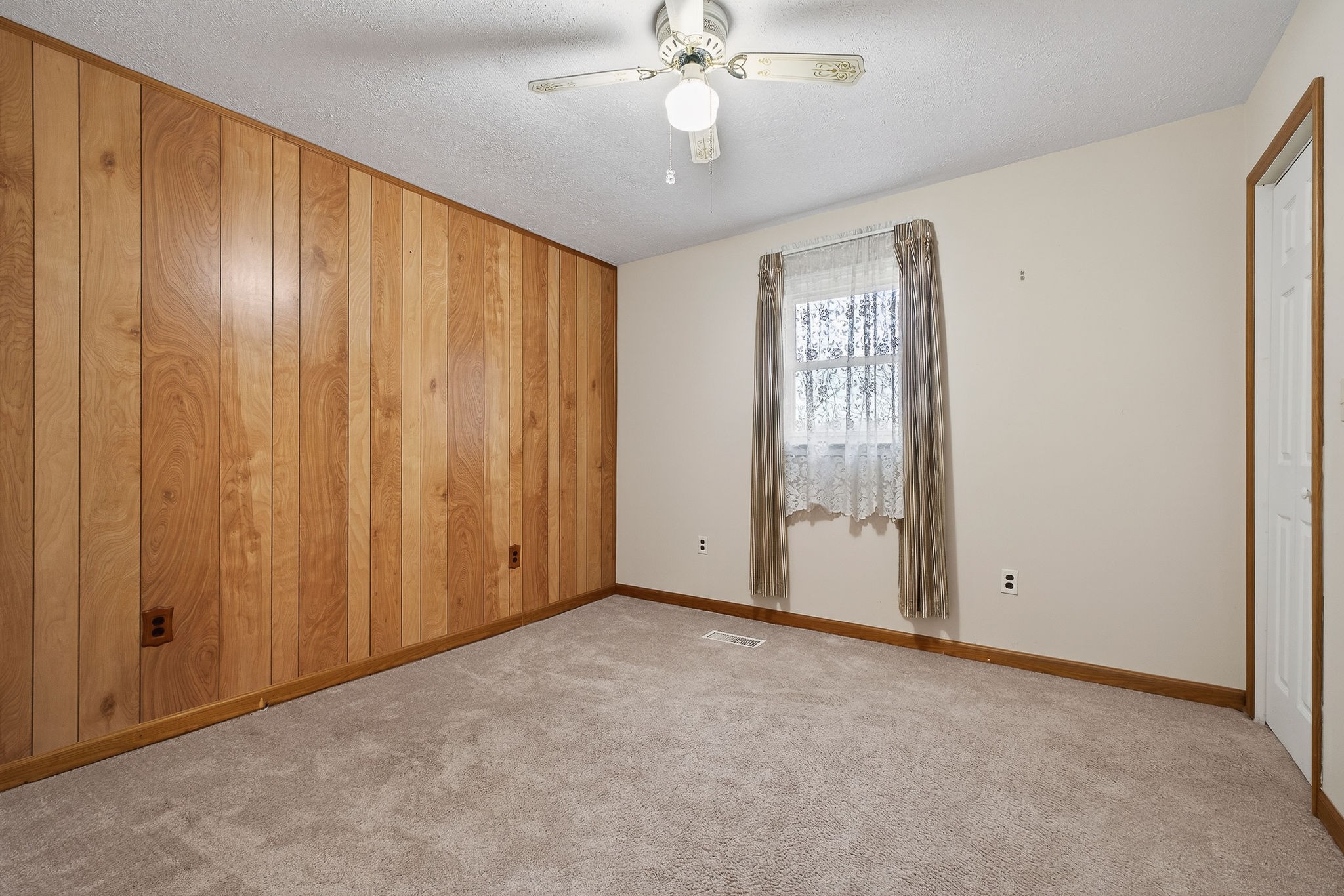 850 Wesley Chapel Road Sparta, TN 38583 - Photo 50 of 68 a view of an empty room with a window