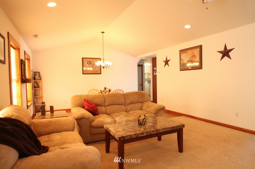 1463 4th Parallel Road Ellensburg, WA 98926 - Photo 3 of 15 Gallery Image 3