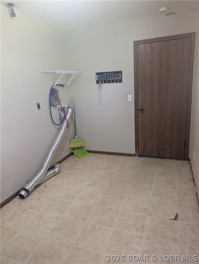 278 Ball Park Road Camdenton, MO 65020 - Photo 14 of 24 Laundry room