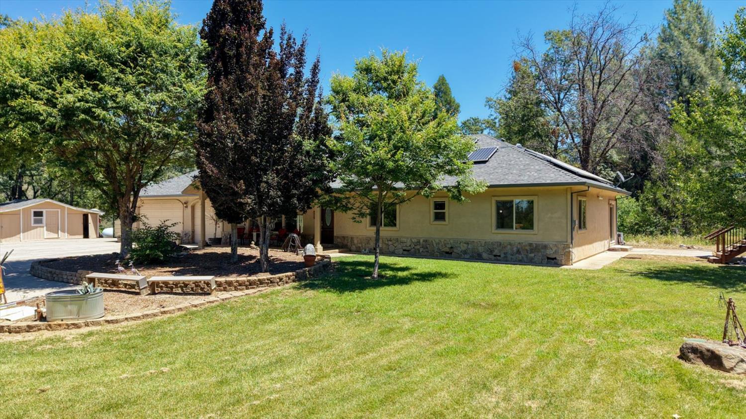 665 Gladycon Road Colfax, CA 95713 - Photo 4 of 57