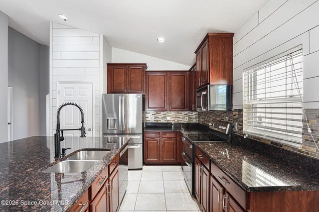 $2,500 | 2712 Snapdragon Drive Northwest, Palm Bay, FL 32907