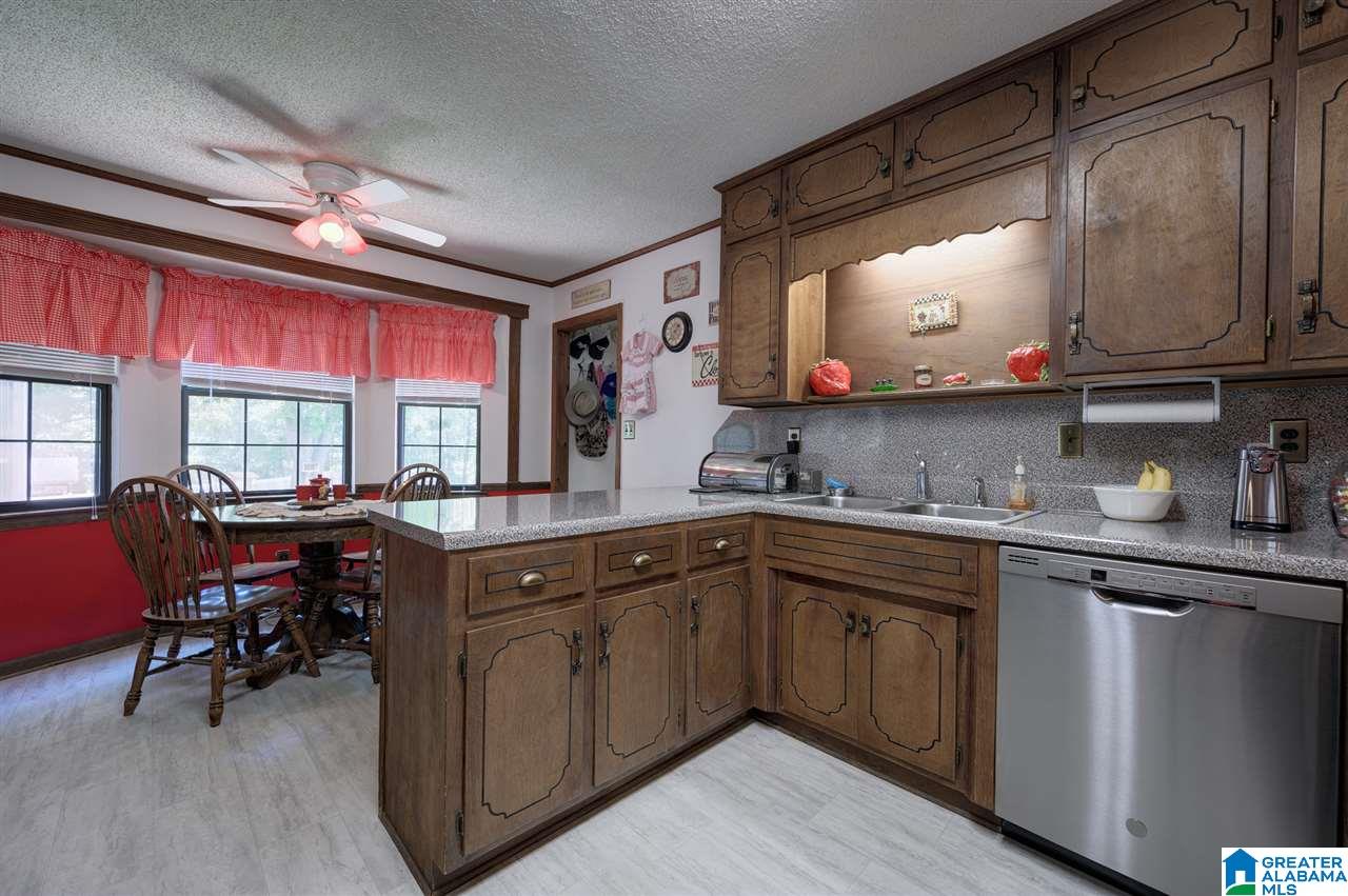742 Cherrybrook Road Kimberly, AL 35091 - Photo 10 of 25