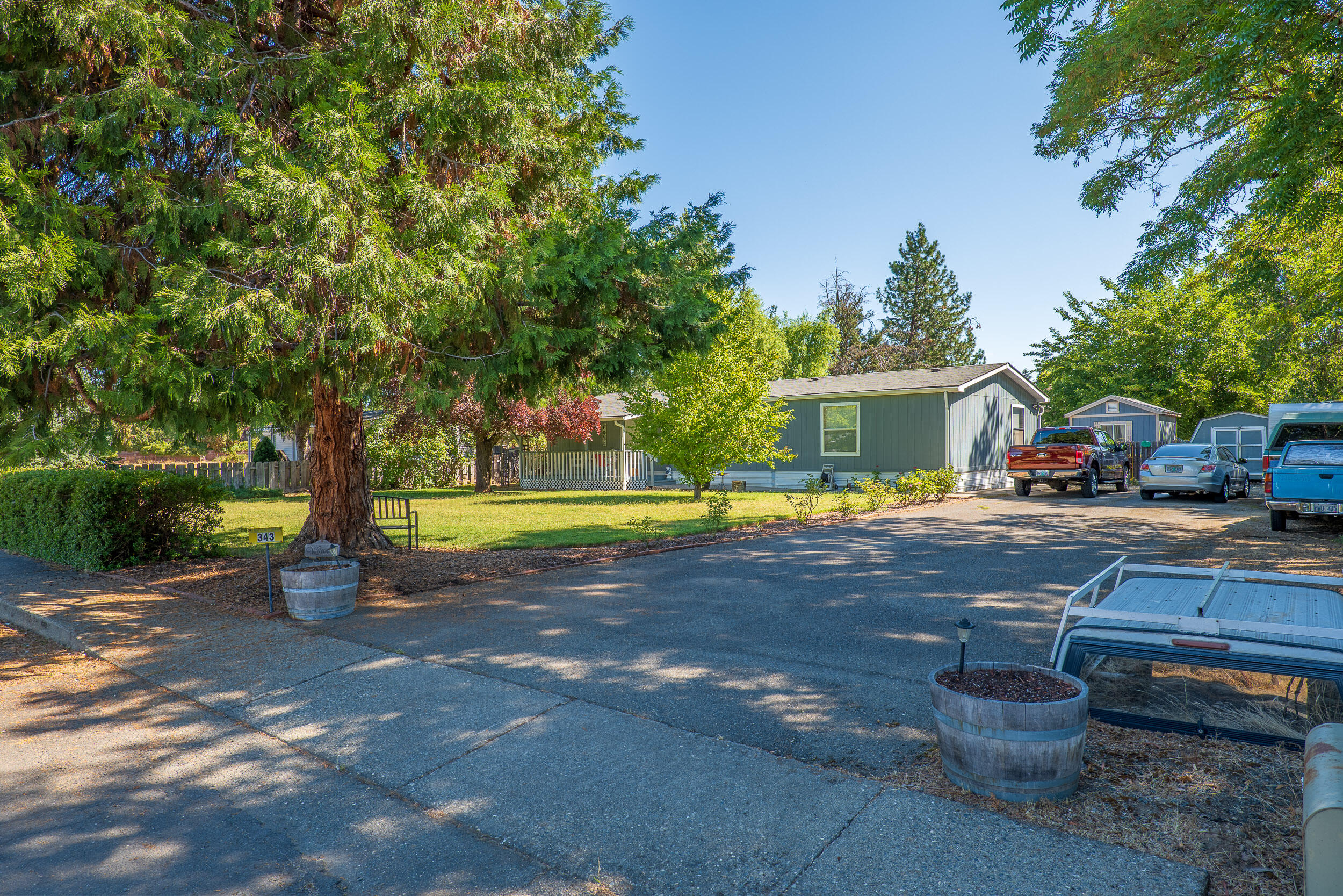 387 Tavis Drive Merlin, OR 97532 - Photo 19 of 38 019