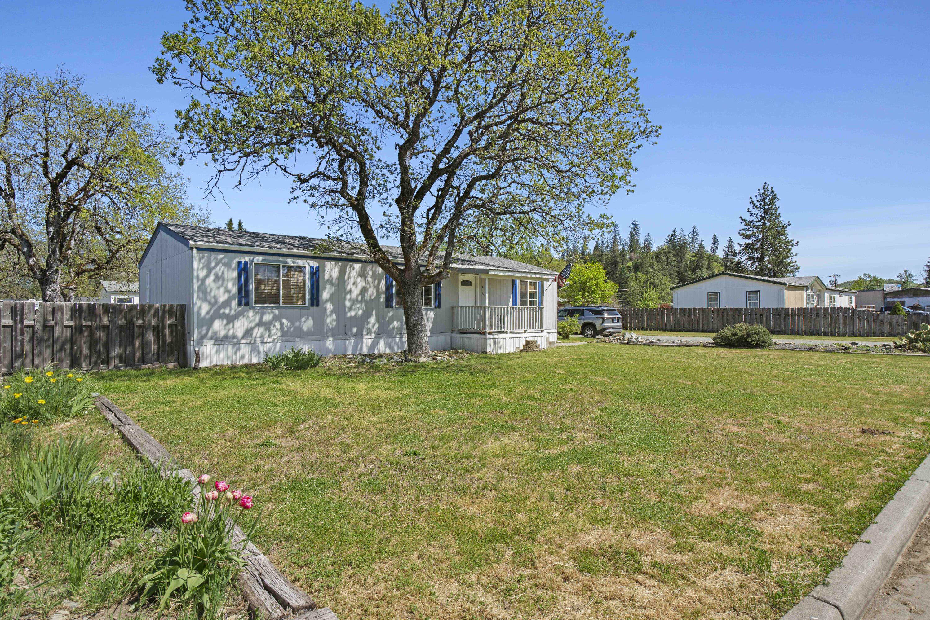 387 Tavis Drive Merlin, OR 97532 - Photo 36 of 38 036