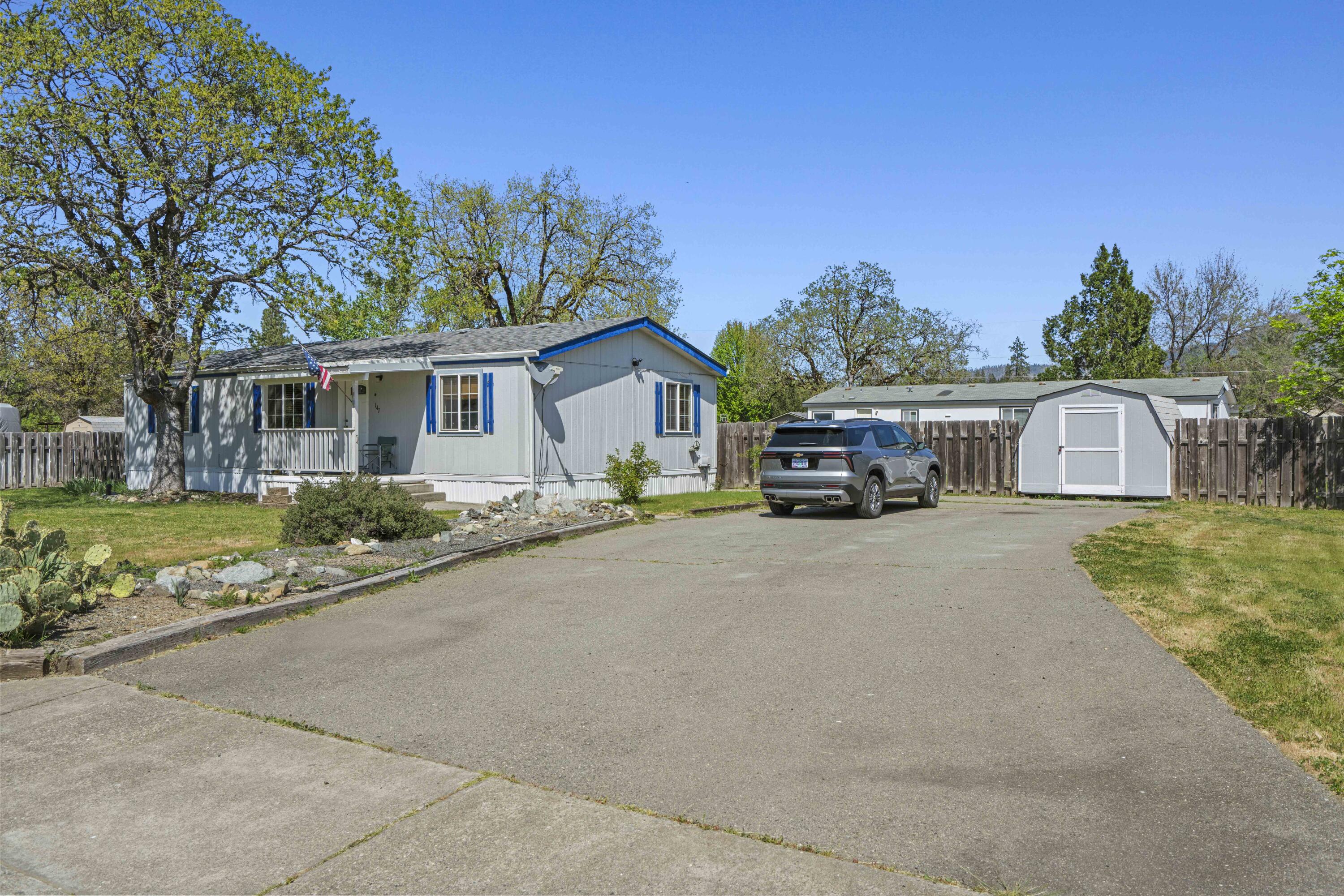 387 Tavis Drive Merlin, OR 97532 - Photo 37 of 38 037