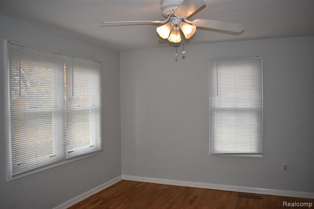 7690 West Sargent Road Fowlerville, MI 48836 - Photo 5 of 15