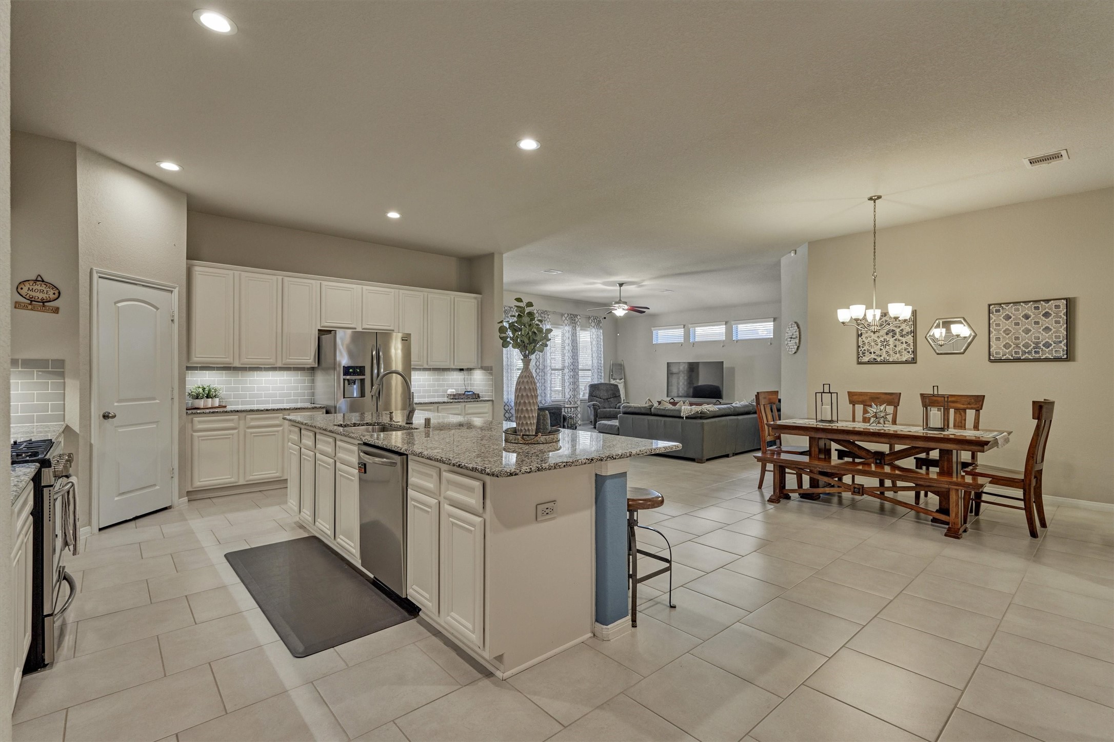 14019 Beaverhead Range Court Conroe, TX 77384 - Photo 19 of 38