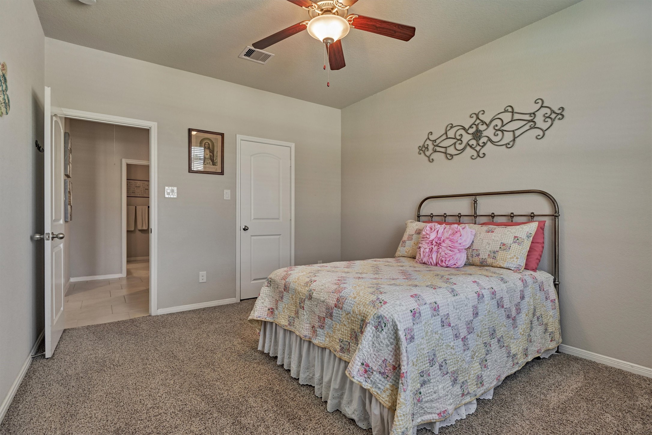 14019 Beaverhead Range Court Conroe, TX 77384 - Photo 8 of 38
