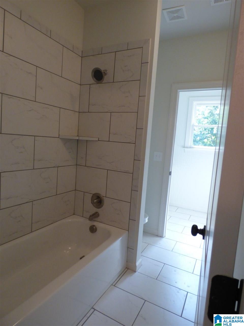 1052 Regency Way Birmingham, AL 35242 - Photo 31 of 34
