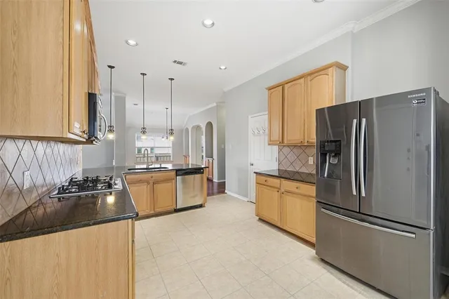 $2,600 | 11415 Yoakum Drive, Frisco, TX 75035