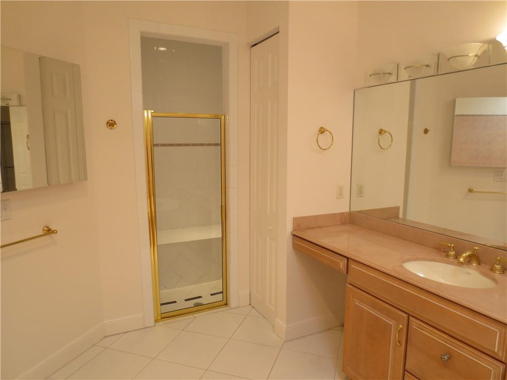 22676 Esplanada Circle Boca Raton, FL 33433 - Photo 10 of 26 Master Bath