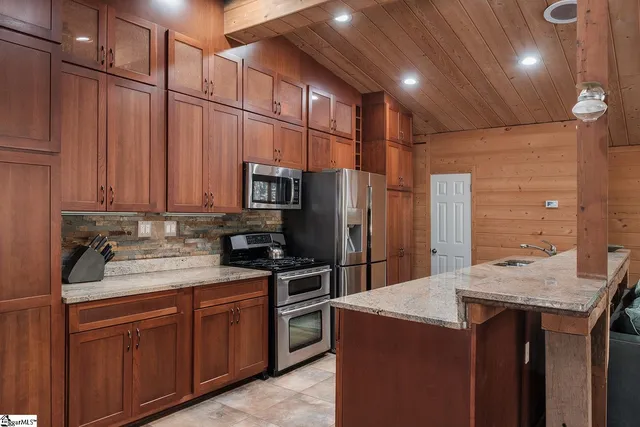 $499,000 | 36 Dream Catcher Cove, Hayesville, NC 28904