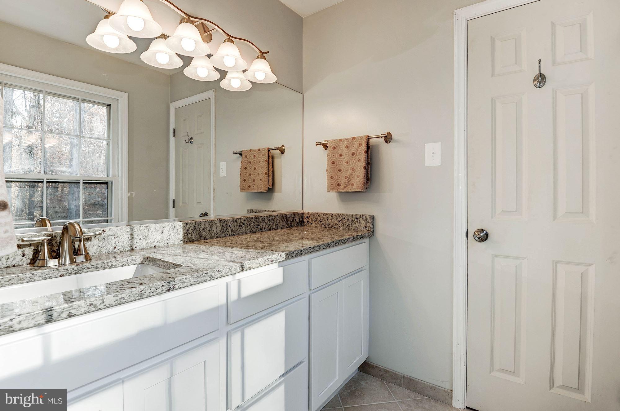 7104 Roxann Road Alexandria, VA 22315 - Photo 15 of 30 Bath (Master)