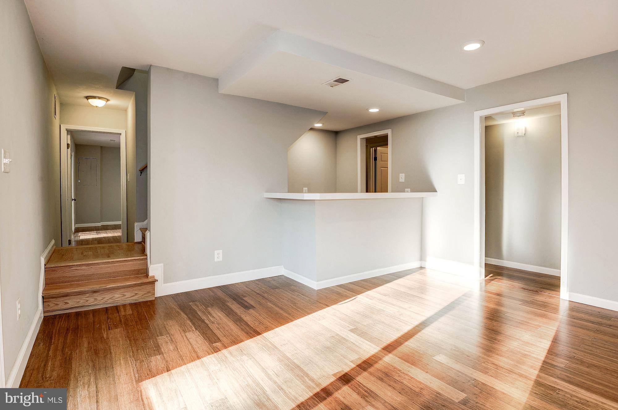 7104 Roxann Road Alexandria, VA 22315 - Photo 19 of 30 Family Room