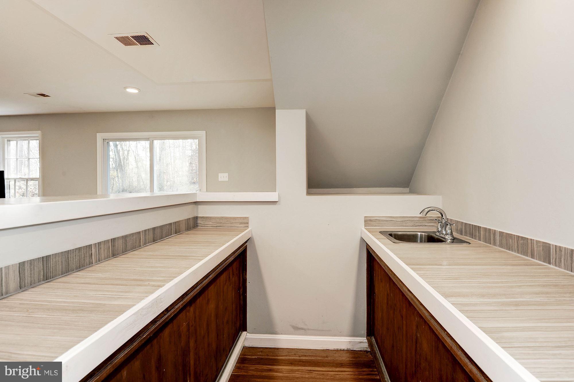7104 Roxann Road Alexandria, VA 22315 - Photo 20 of 30 Family Room