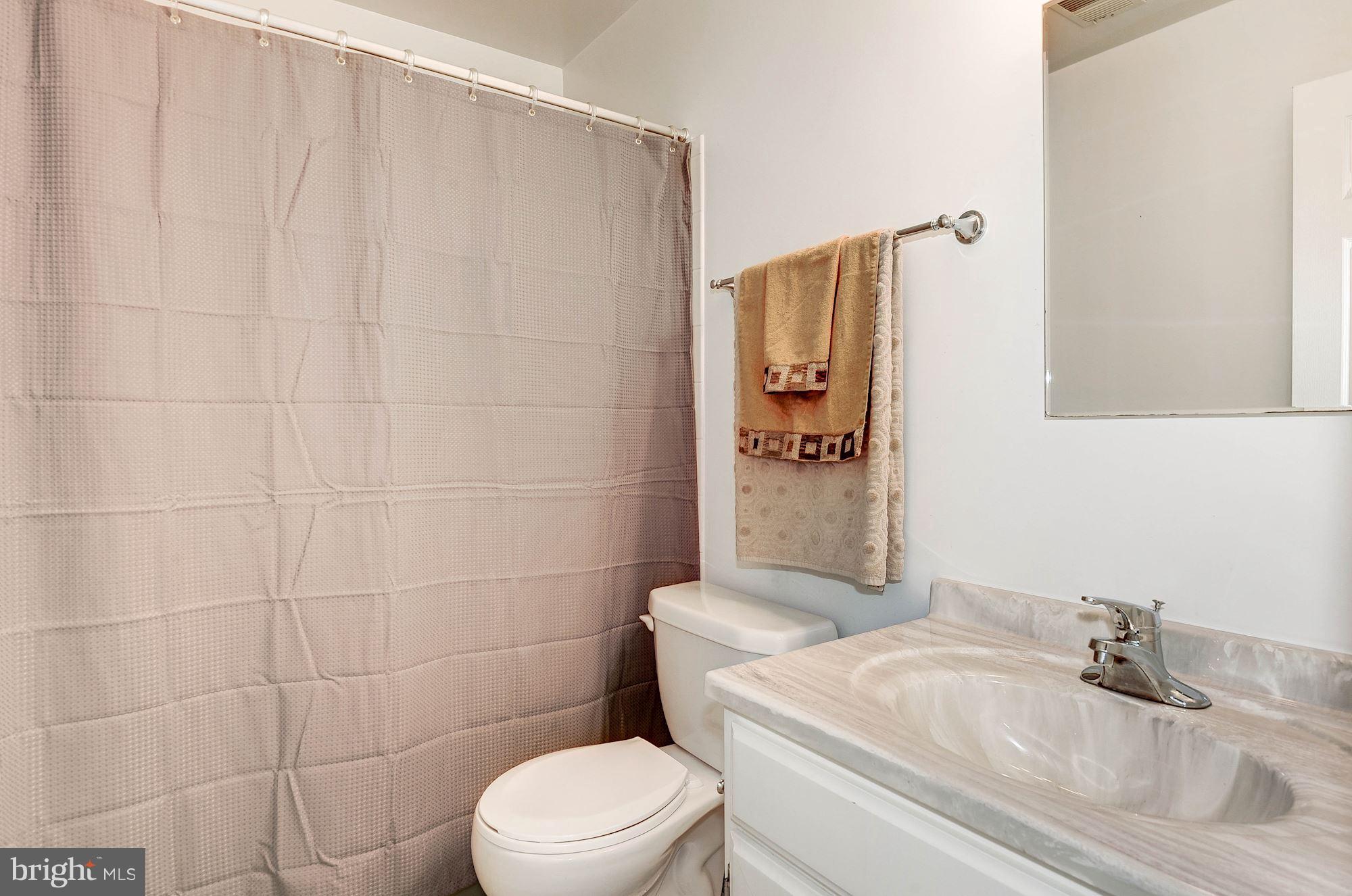 7104 Roxann Road Alexandria, VA 22315 - Photo 25 of 30 Bath