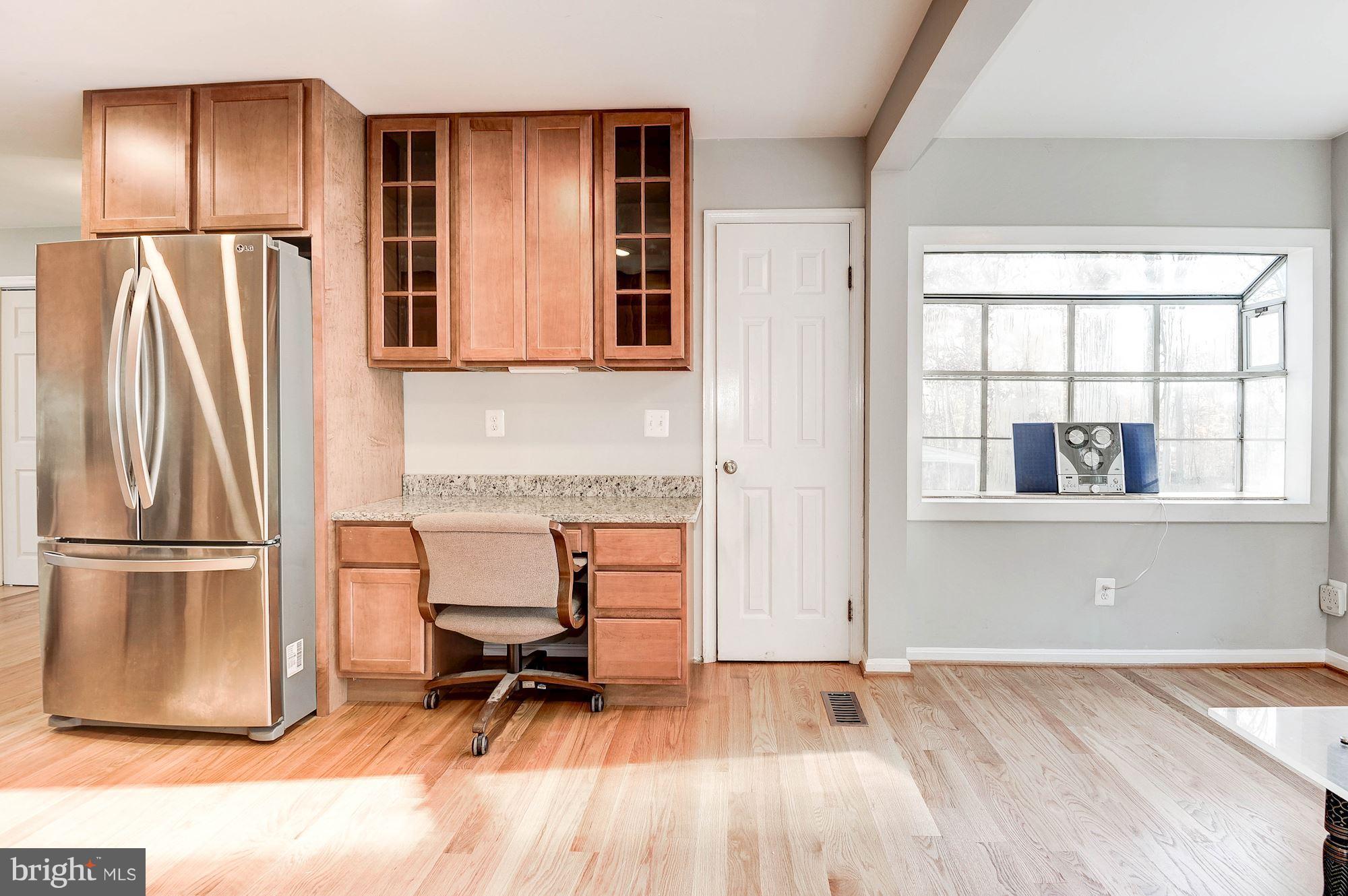 7104 Roxann Road Alexandria, VA 22315 - Photo 10 of 30 Kitchen