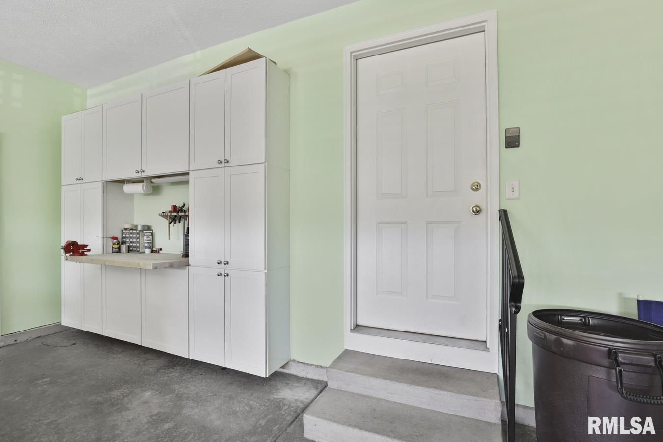 2204 Disar Drive Springfield, IL 62711 - Photo 19 of 37 Gallery Image 19