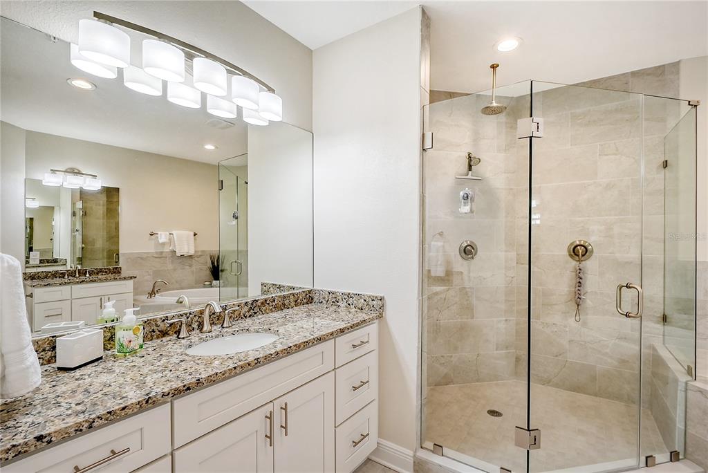 7930 34th Avenue West, Unit 102 Bradenton, FL 34209 - Photo 23 of 51