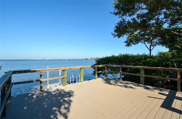 $6,000 | 7930 34th Avenue West, Unit 102, Bradenton, FL 34209