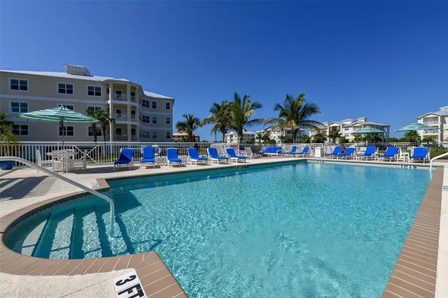 $6,000 | 7930 34th Avenue West, Unit 102, Bradenton, FL 34209