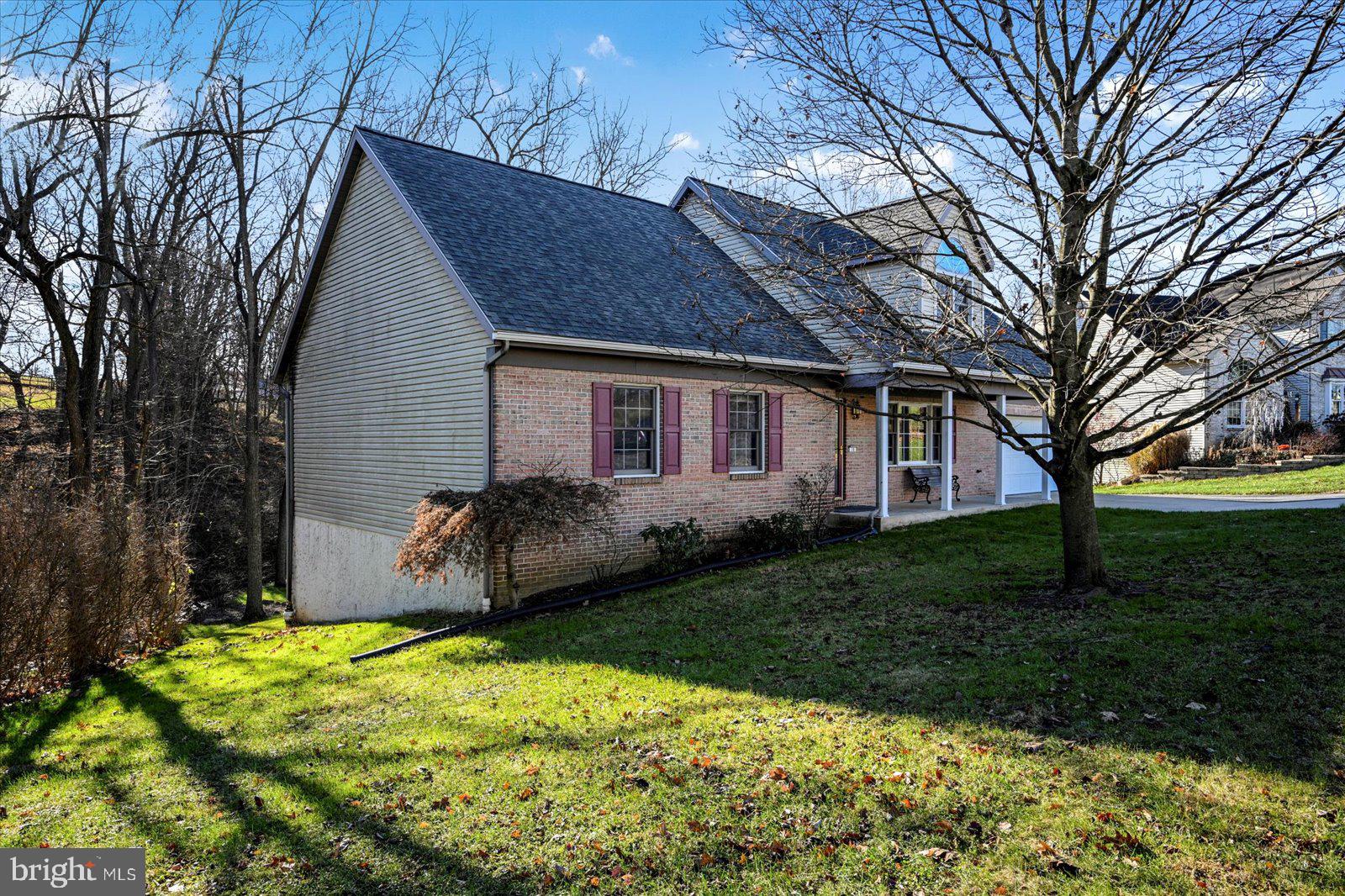 18 Westview Drive Ephrata, PA 17522 - Photo 2 of 38