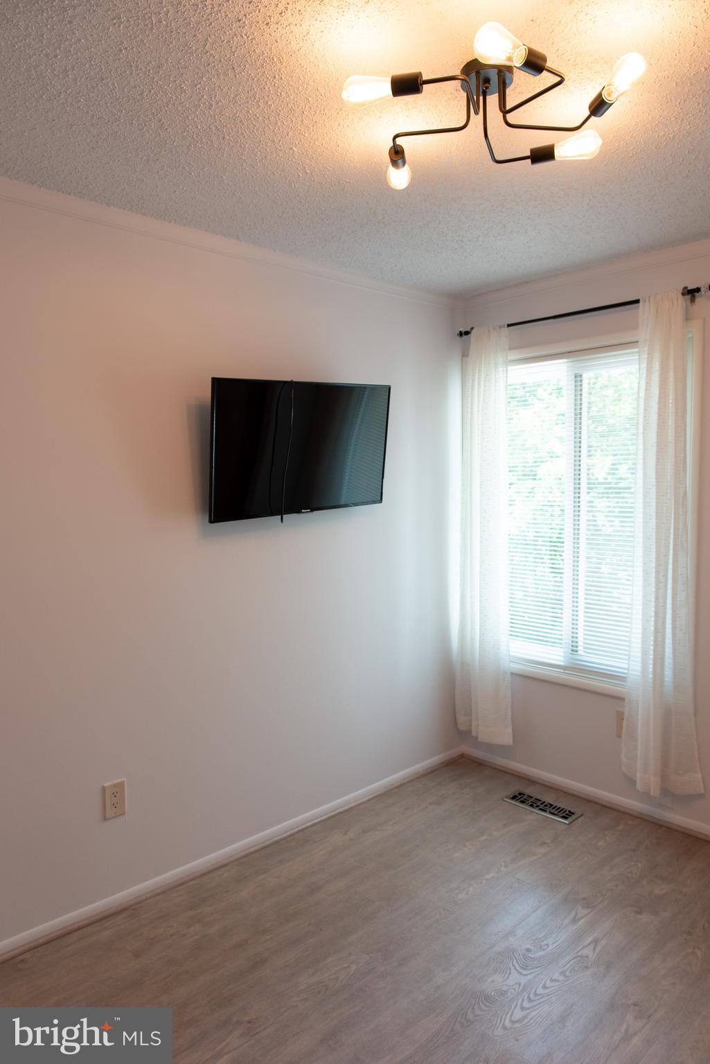 2248 Southgate Square Reston, VA 20191 - Photo 24 of 34