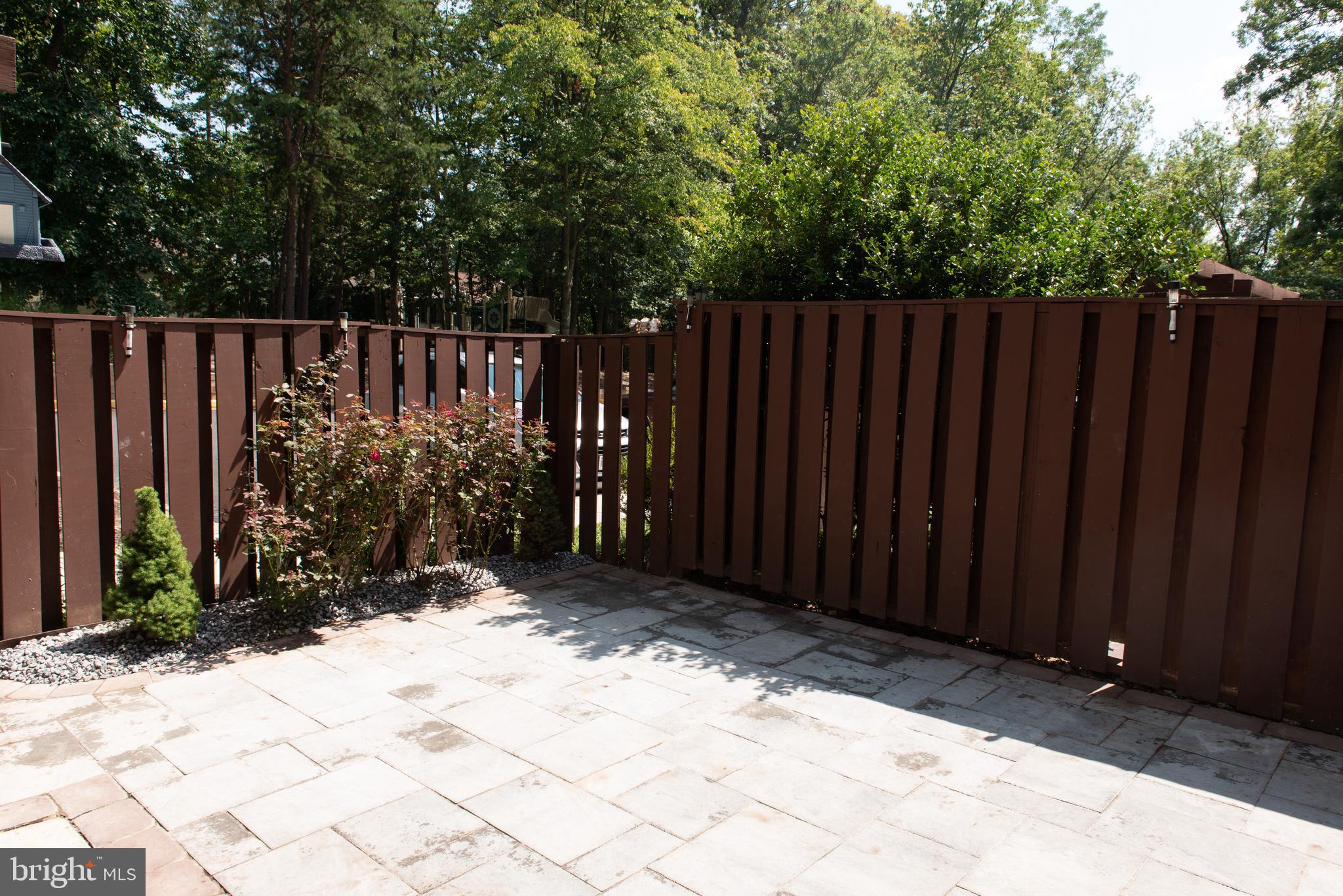 2248 Southgate Square Reston, VA 20191 - Photo 4 of 34
